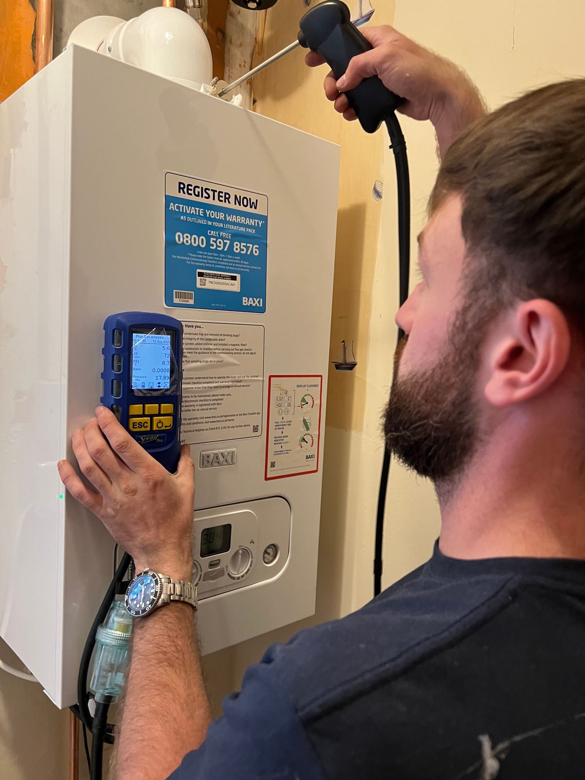 Commissioning a new boiler with a flue gas analyser